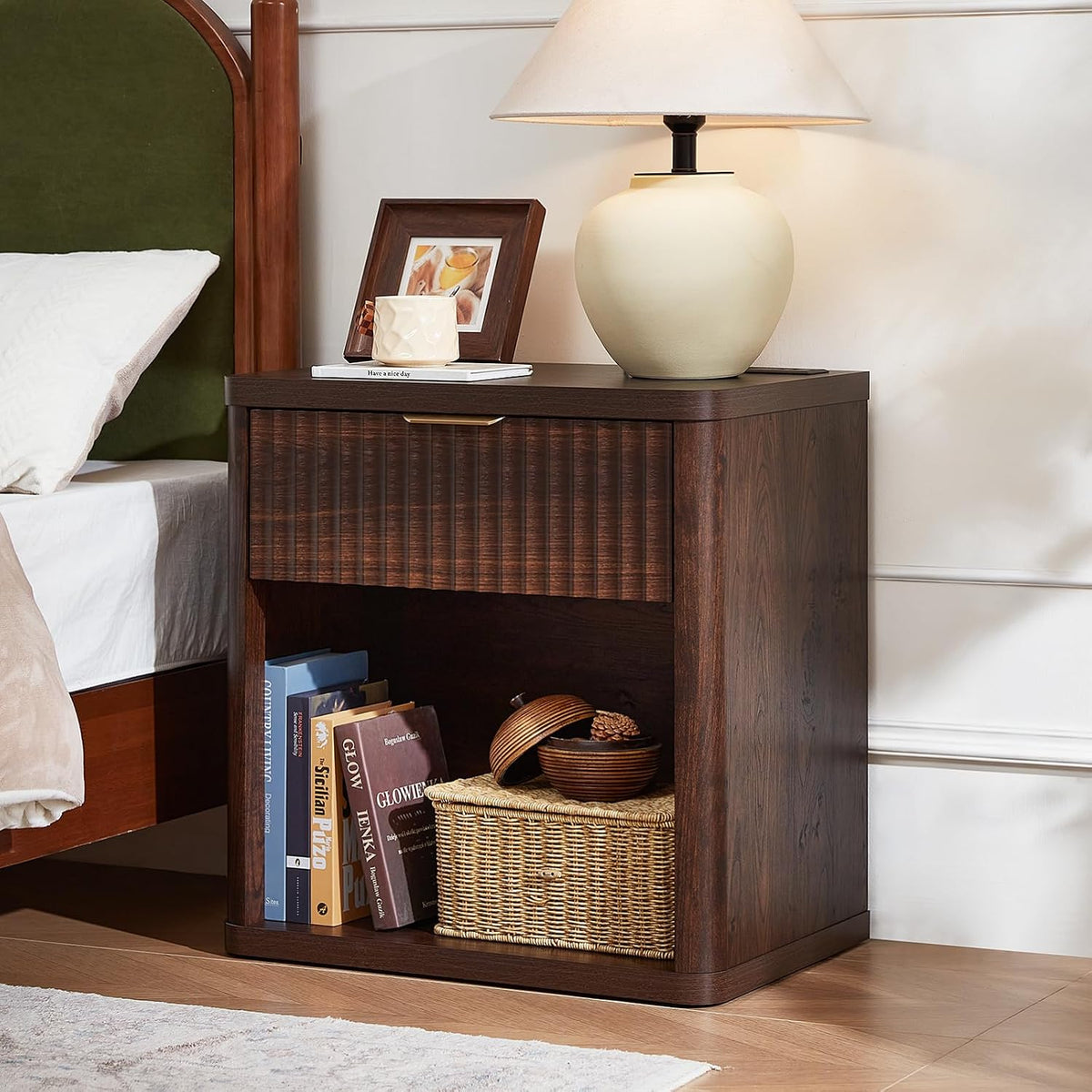 LEYAOYAO 23" Wide Fluted Night Stand with Charging Station, 3 Drawers Large End Table with Storage, Natural Nightstand Wood Bedside Tables, Farmhouse Cabinet Dresser for Bedroom, Closet