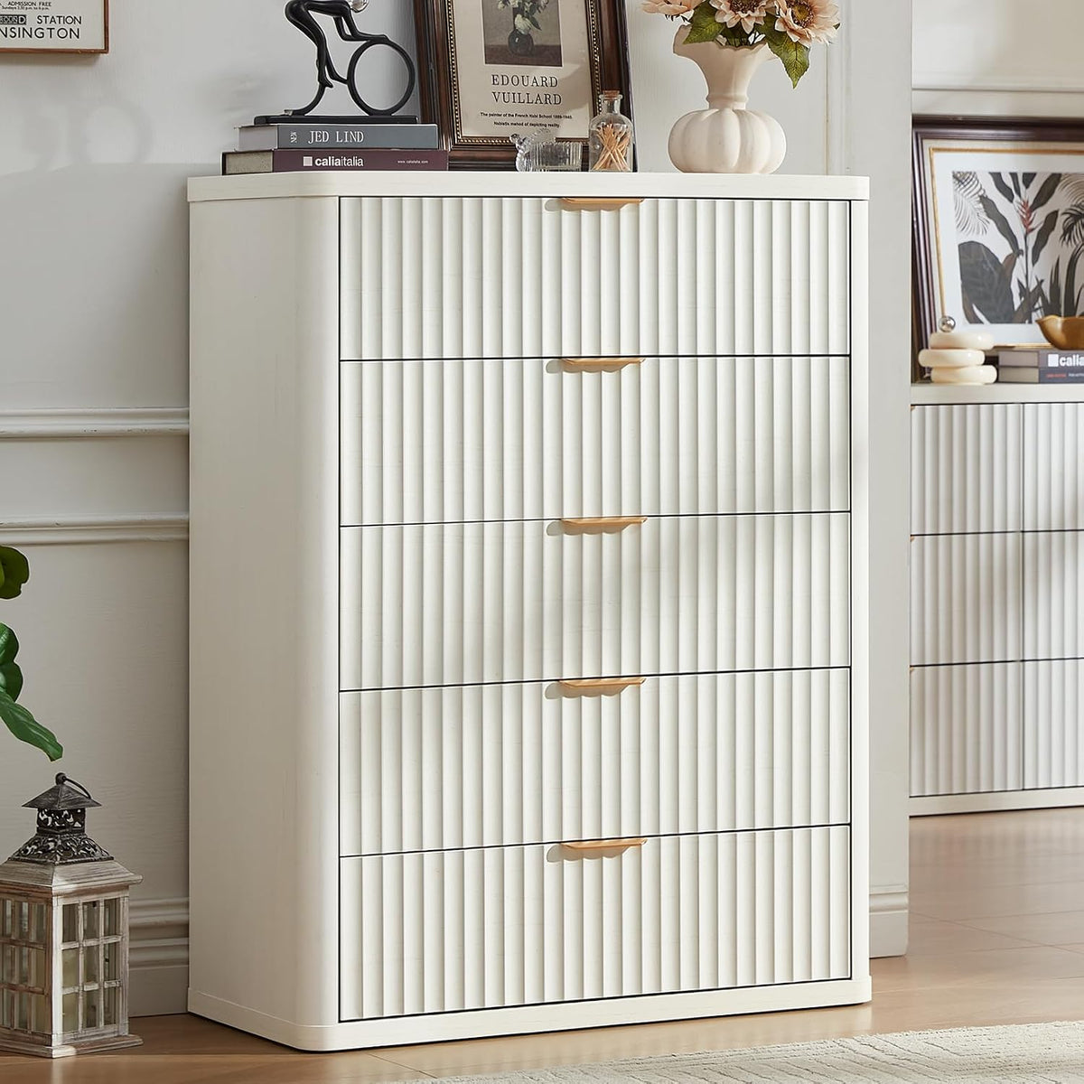 LEYAOYAO 23" Wide Fluted Night Stand with Charging Station, 3 Drawers Large End Table with Storage, Natural Nightstand Wood Bedside Tables, Farmhouse Cabinet Dresser for Bedroom, Closet