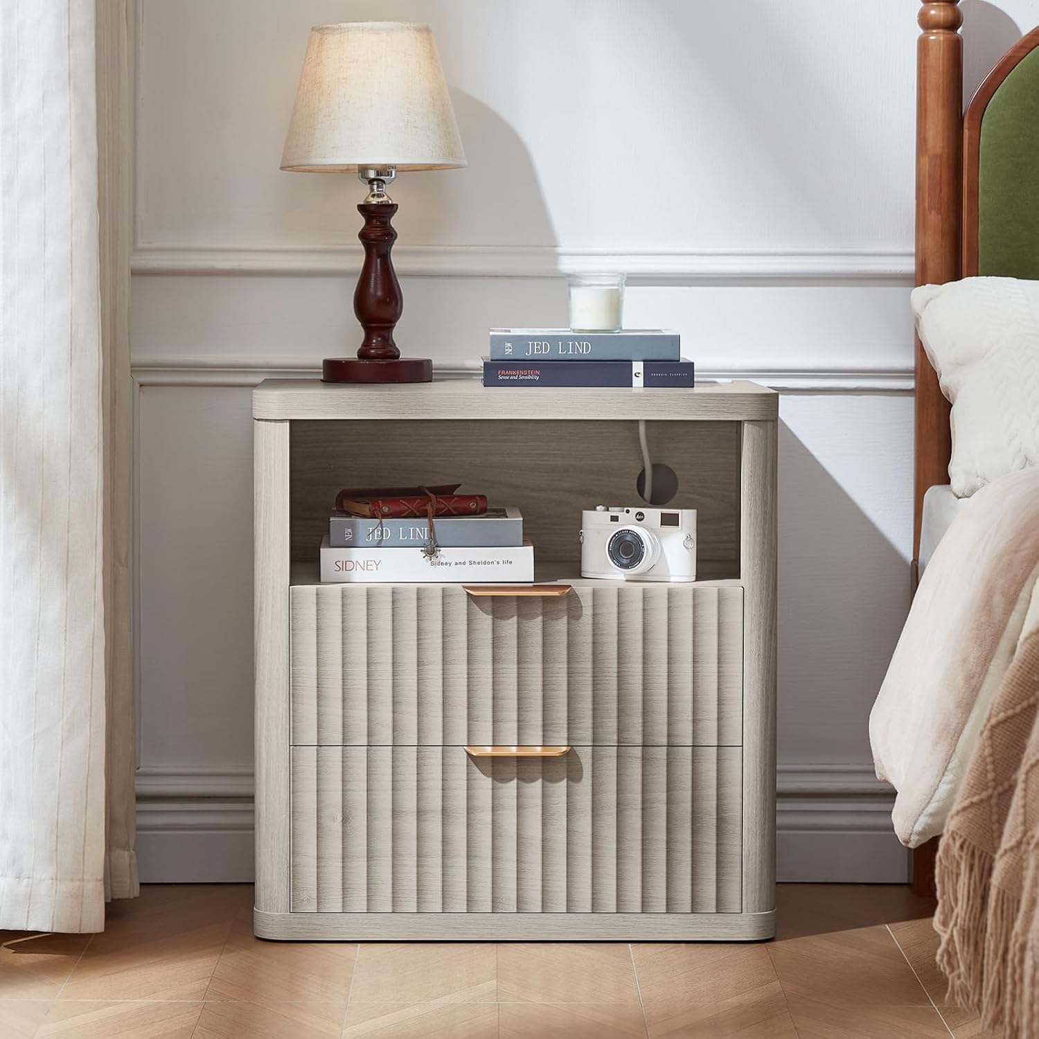 LEYAOYAO 23" Wide Fluted Night Stand with Charging Station, 3 Drawers Large End Table with Storage, Natural Nightstand Wood Bedside Tables, Farmhouse Cabinet Dresser for Bedroom, Closet