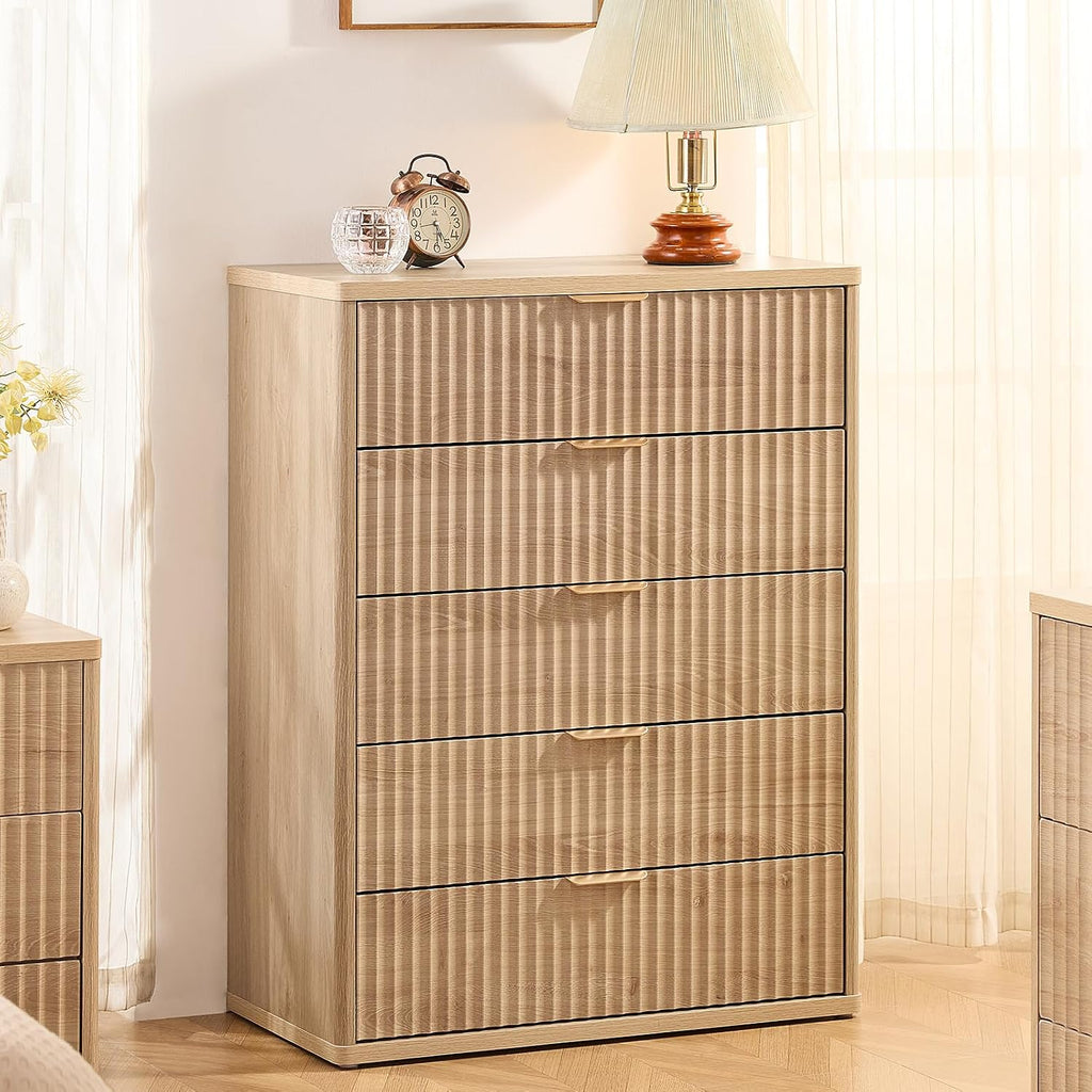 LEYAOYAO 23" Wide Fluted Night Stand with Charging Station, 3 Drawers Large End Table with Storage, Natural Nightstand Wood Bedside Tables, Farmhouse Cabinet Dresser for Bedroom, Closet