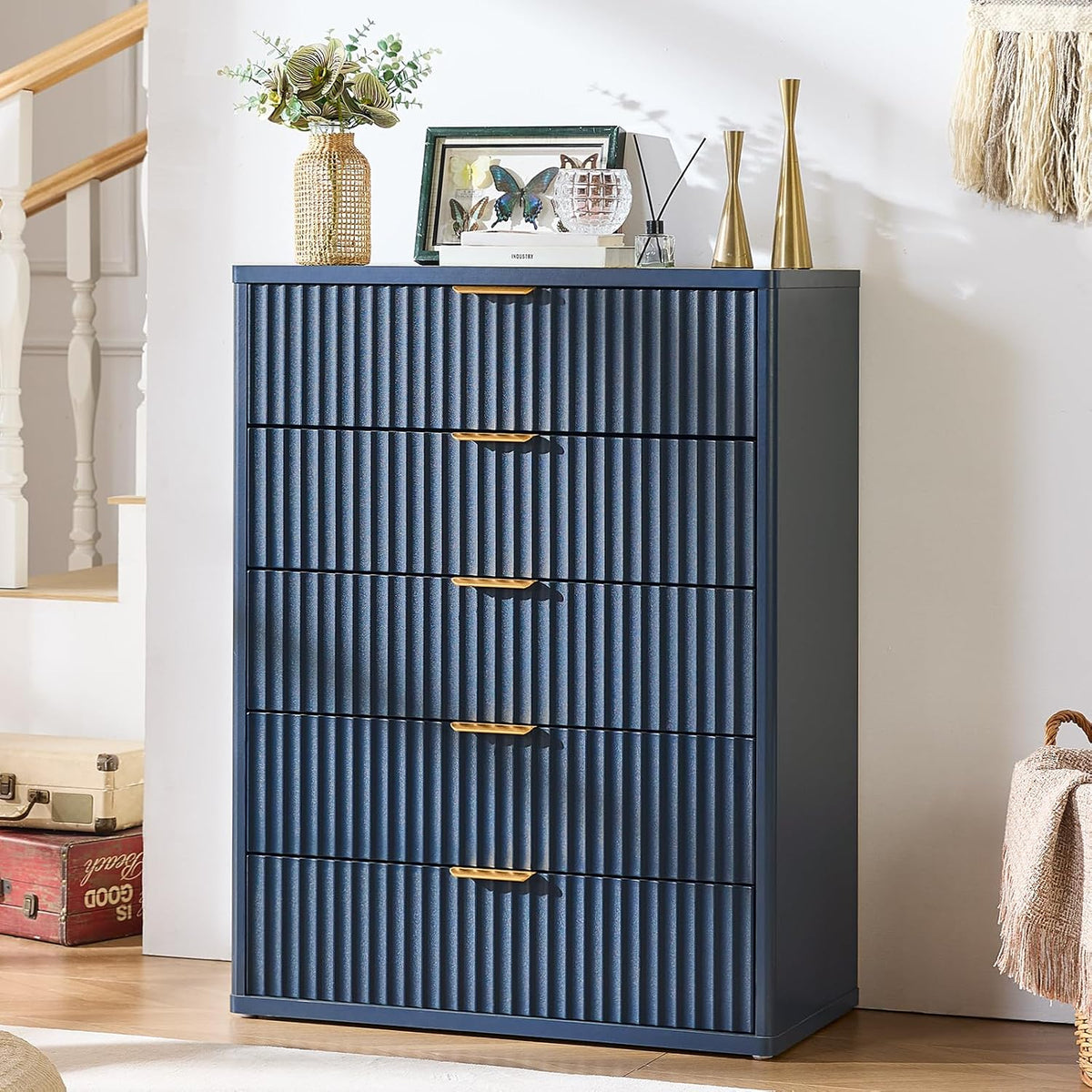 LEYAOYAO 23" Wide Fluted Night Stand with Charging Station, 3 Drawers Large End Table with Storage, Natural Nightstand Wood Bedside Tables, Farmhouse Cabinet Dresser for Bedroom, Closet