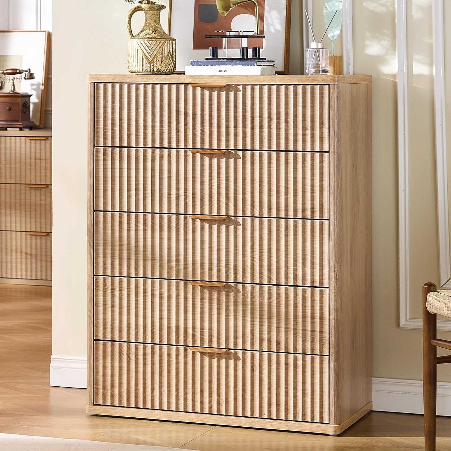 LEYAOYAO Fluted 5 Drawers Dresser for Bedroom, 41" Tall Modern Chest of Drawers with Metal Handle, Curved Profile Design,Natural Wood Drawer Organizer for Bedroom, Living Room, Hallway, Entryway