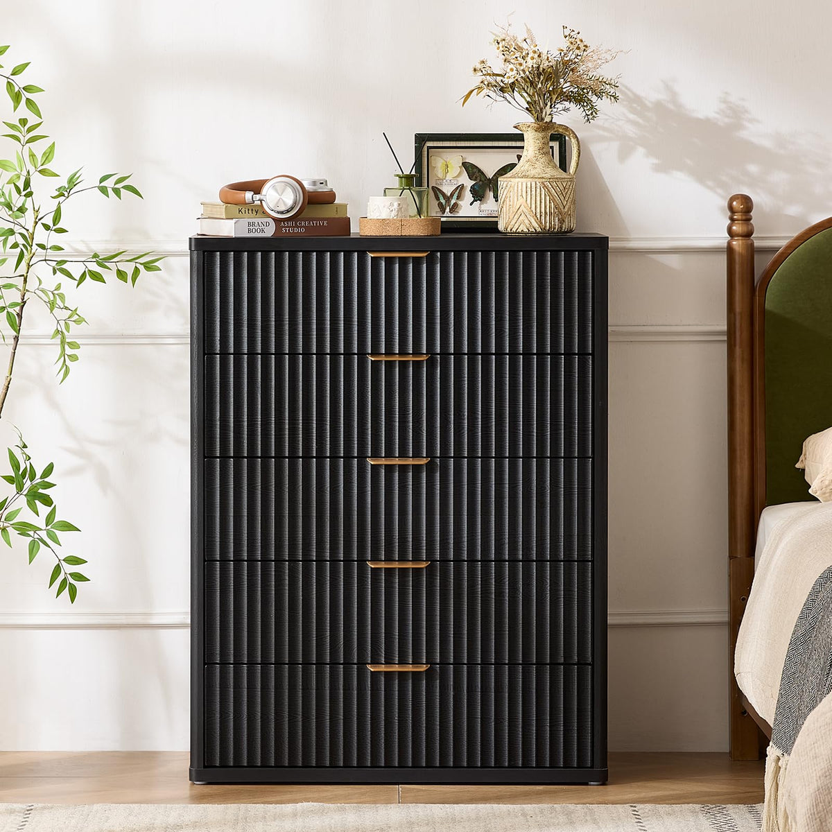 LEYAOYAO Fluted 5 Drawers Dresser for Bedroom, 41" Tall Modern Chest of Drawers with Metal Handle, Curved Profile Design,Natural Wood Drawer Organizer for Bedroom, Living Room, Hallway, Entryway