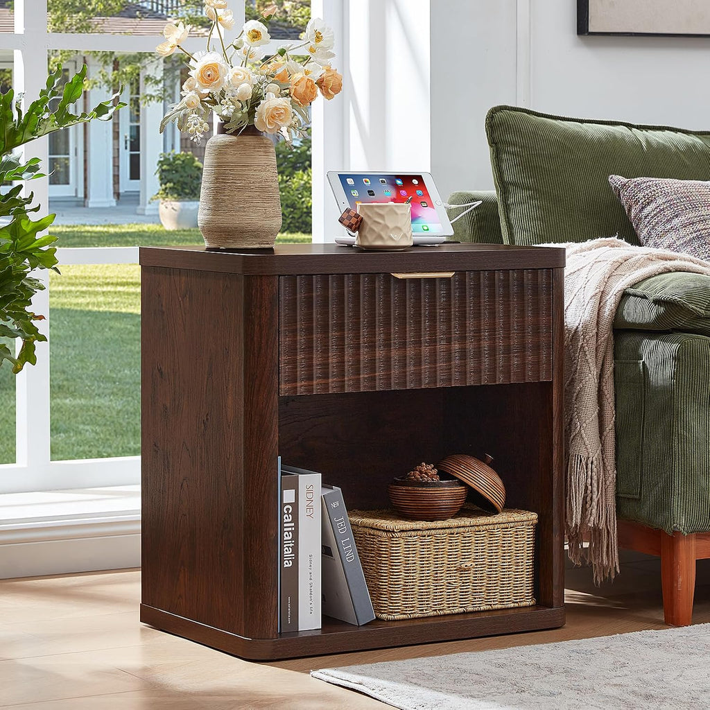 LEYAOYAO 23" Wide Fluted Night Stand with Charging Station, 3 Drawers Large End Table with Storage, Natural Nightstand Wood Bedside Tables, Farmhouse Cabinet Dresser for Bedroom, Closet