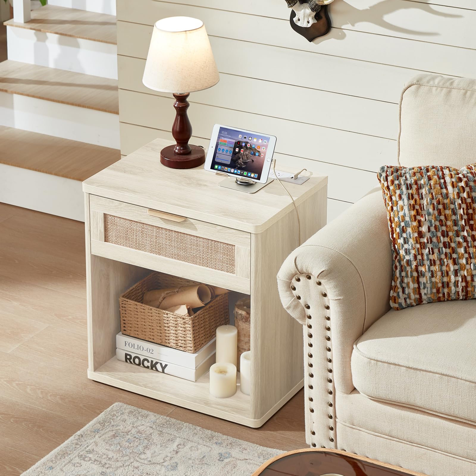 LEYAOYAO Rattan Nightstands Set of 2 with Charging Station, Boho Night Stand Dresser for Bedroom with Drawer, Grey White Bedside Table Open Storage Cabinet, Bed Side End Table, Living Room, Hallway
