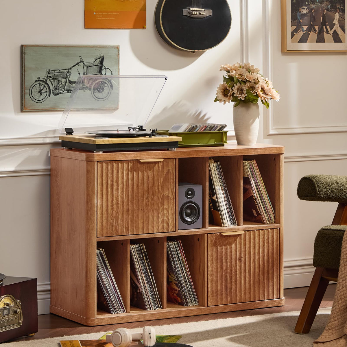 LEYAOYAO Large Record Player Stand with Vinyl Storage Up to 450 Albums, Wood Fluted Record Storage Accent Cabinet, Modern Stereo Media Cabinets, Wide Turntable Stand for Living Room, Antique White