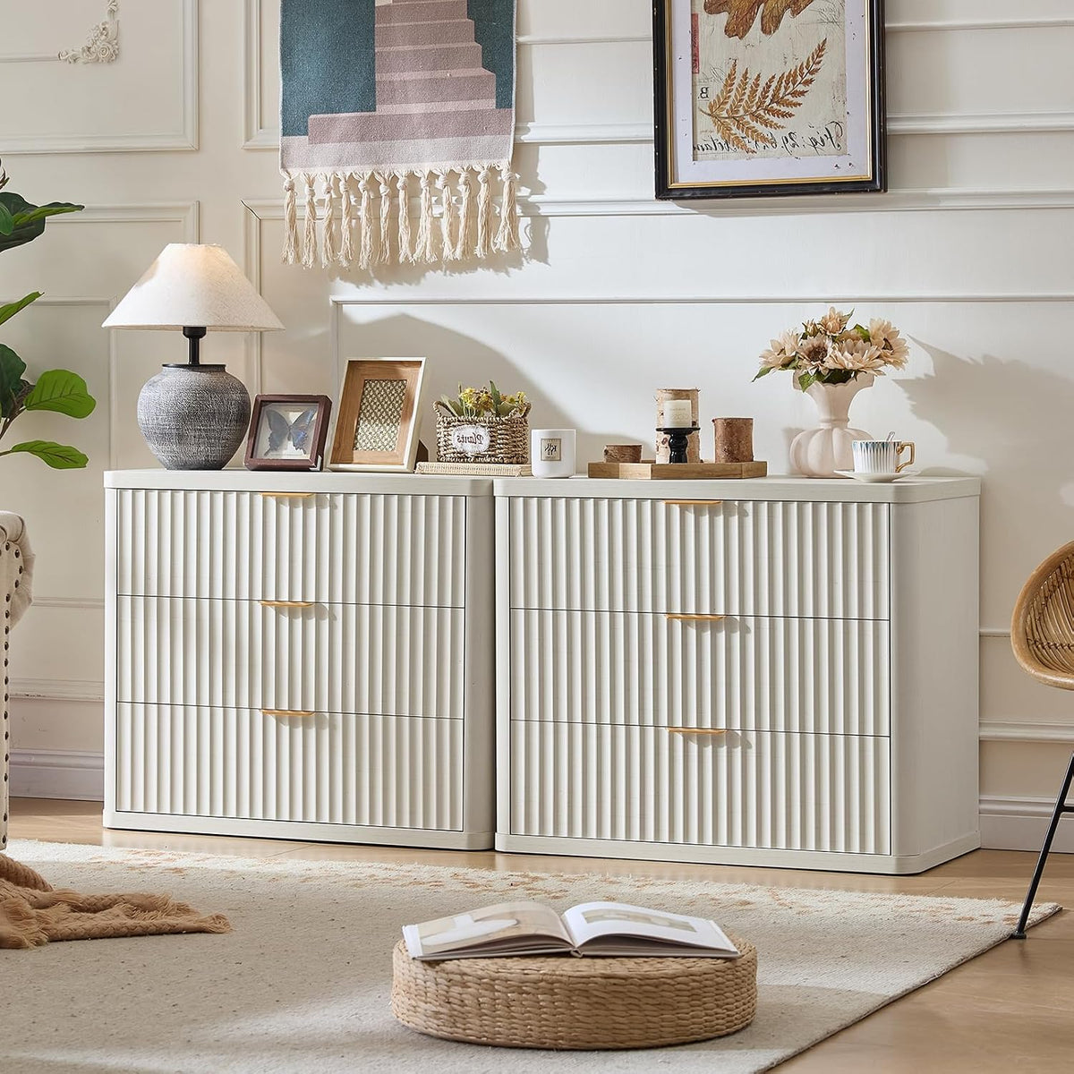 LEYAOYAO 31.5" Wide Fluted Nightstand, Oversized Night Stand, Antique White
