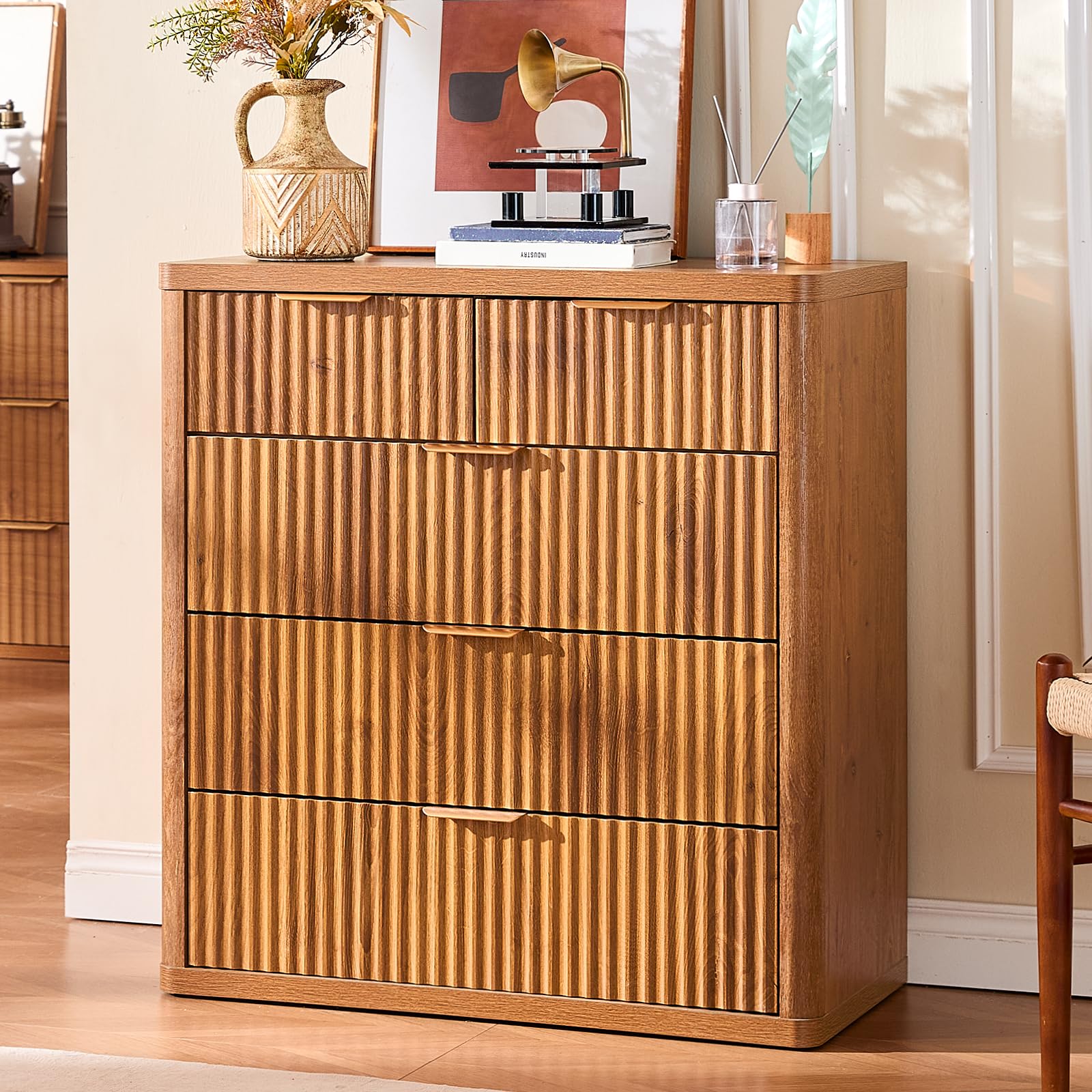 LEYAOYAO Fluted 5 Drawers Dresser for Bedroom, 41" Tall Modern Chest of Drawers with Metal Handle, Curved Profile Design,Natural Wood Drawer Organizer for Bedroom, Living Room, Hallway, Entryway