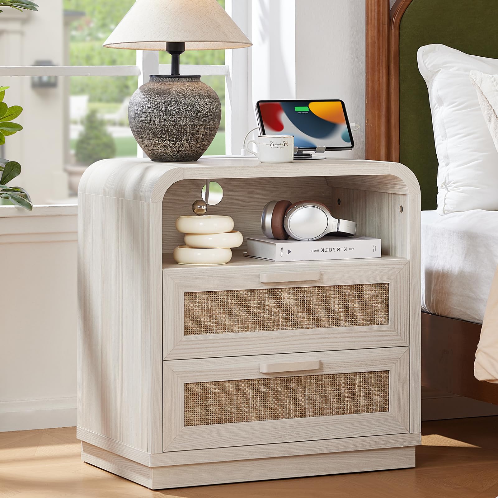 LEYAOYAO Rattan Nightstands Set of 2 with Charging Station, Natural